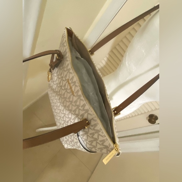 MICHAEL KORS BAG - Picture 15 of 15